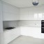 Кухонная мебель с фасадами акриловая эмаль и заливной столешницей. 0