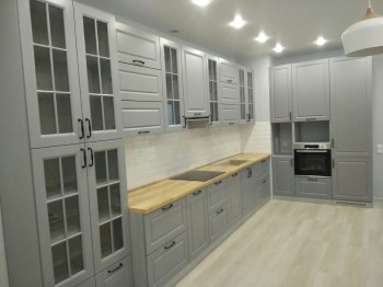 Кухня в Классическом стиле с фасадами матовая ЭМАЛЬ без стеновой панели.