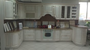 Кухни в салоне ТЦ ЗВЕДА