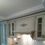 Шикарная кухонная мебель в Классическом стиле с фасадами МДФ эмаль патина бронза без стеновой панели 3