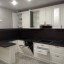 Кухонная мебель  с фасадами МДФ эмалевое покрытие с каменной столешницей и интегрированной мойкой. 0